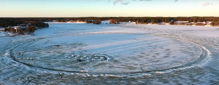 Janne Käpylehto | Nächstes Jahr ein noch größeres Eiskarussell | Kirami