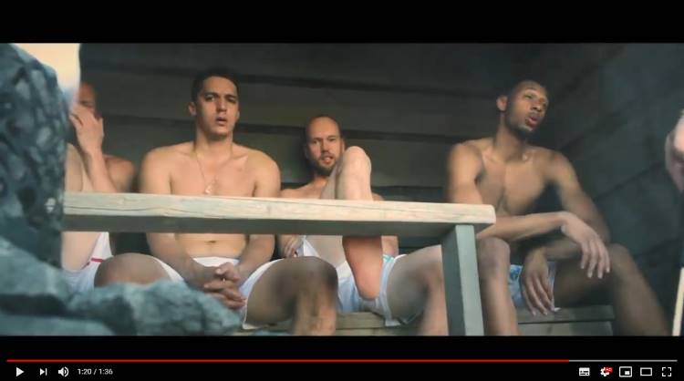 FinVision® - Sauna |  Spieler von Volleyballverein VaLePa gehen in die Kirami FinVision® Sauna | Kirami