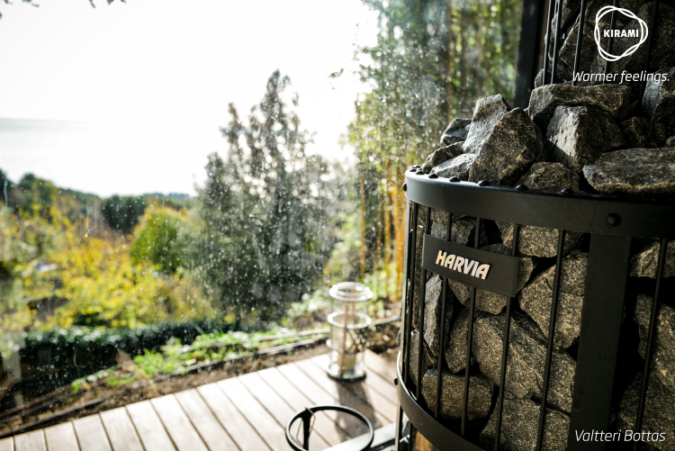 Valtteri Bottas | Ich habe jetzt einen wirklich guten Blick auf das Meer, den ich durch das Fenster der Sauna genießen kann. | Kirami FinVision® -sauna