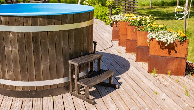 Das hochwertige Badefass Breezy überstand den Seegang | Kirami