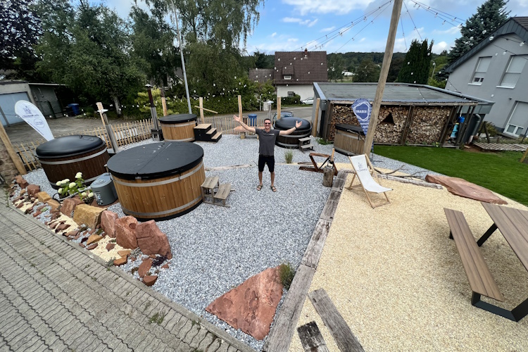 Franz' neue Welt der Badefässer und Saunen (finnisch gut) | Kirami Badefasser