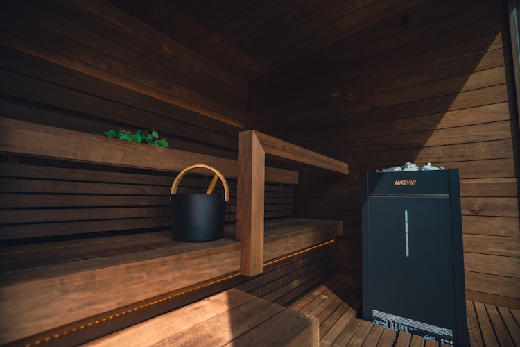 Kirami FinVision® Annex verbindet nahtlos die traditionelle finnische Saunakultur mit modernen ​​​​​​​Annehmlichkeiten | Kirami Außensaunen