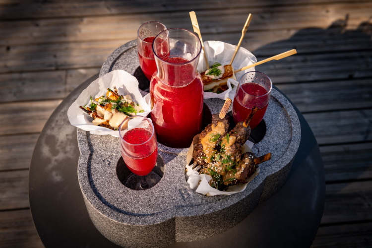 Hyvästä ruuasta ja juomasta nauttiminen on osa paljuilua ja saunomista | Kirami Tubbar 2