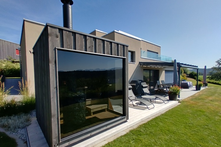 Das Schweizer Familienunternehmen finndream vertreibt Kirami FinVision® -Saunen