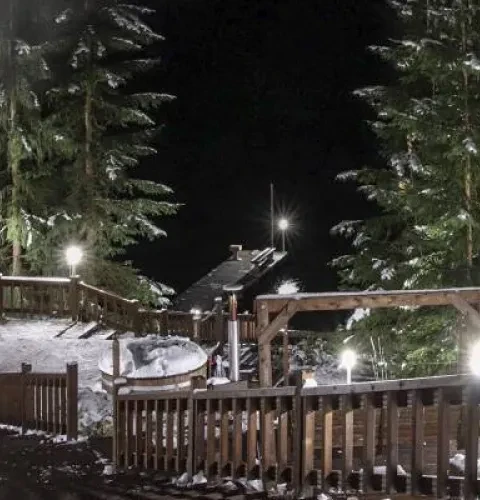 Kunde Photo: Anu-Elina; Badefass und Sauna vervollkommnen eine entspannte Weihnachtszeit | Kirami