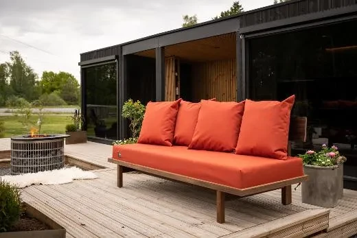 Die Sofagarnitur von Kirami eignet sich sowohl für die Lounge als auch für die Terrasse | Kirami FinVision® Annex